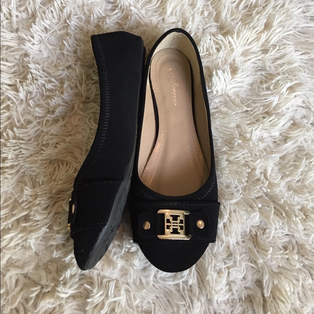 Flats - Picture 2 of 3