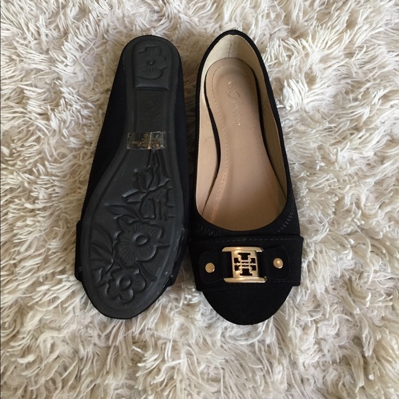 Flats - Picture 3 of 3