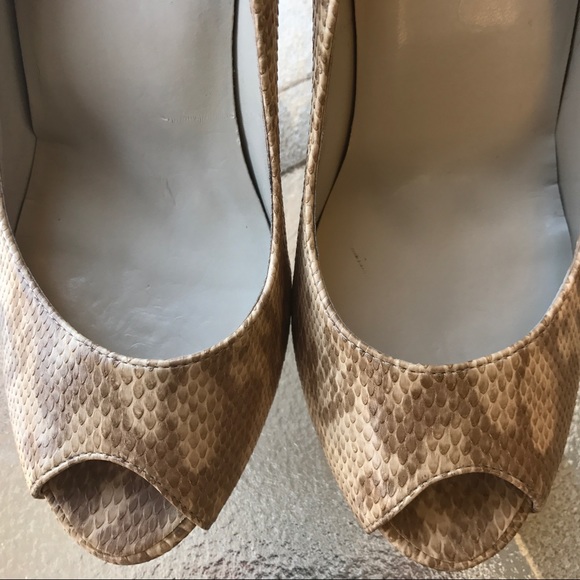 SALE‼️Preview International peeptoe heels - Picture 5 of 5