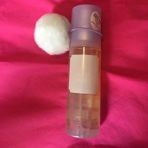 Ari by Ariana Grande hairmist