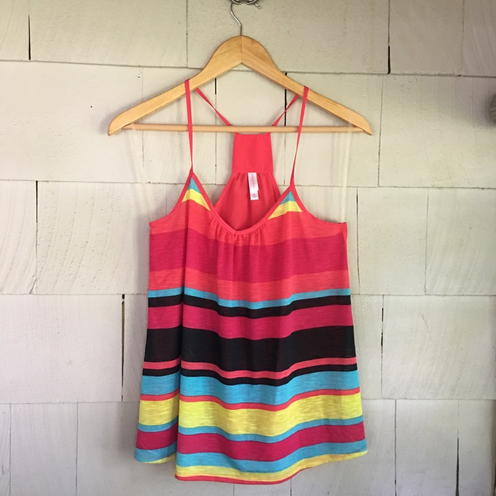 Multicolored stipe tank