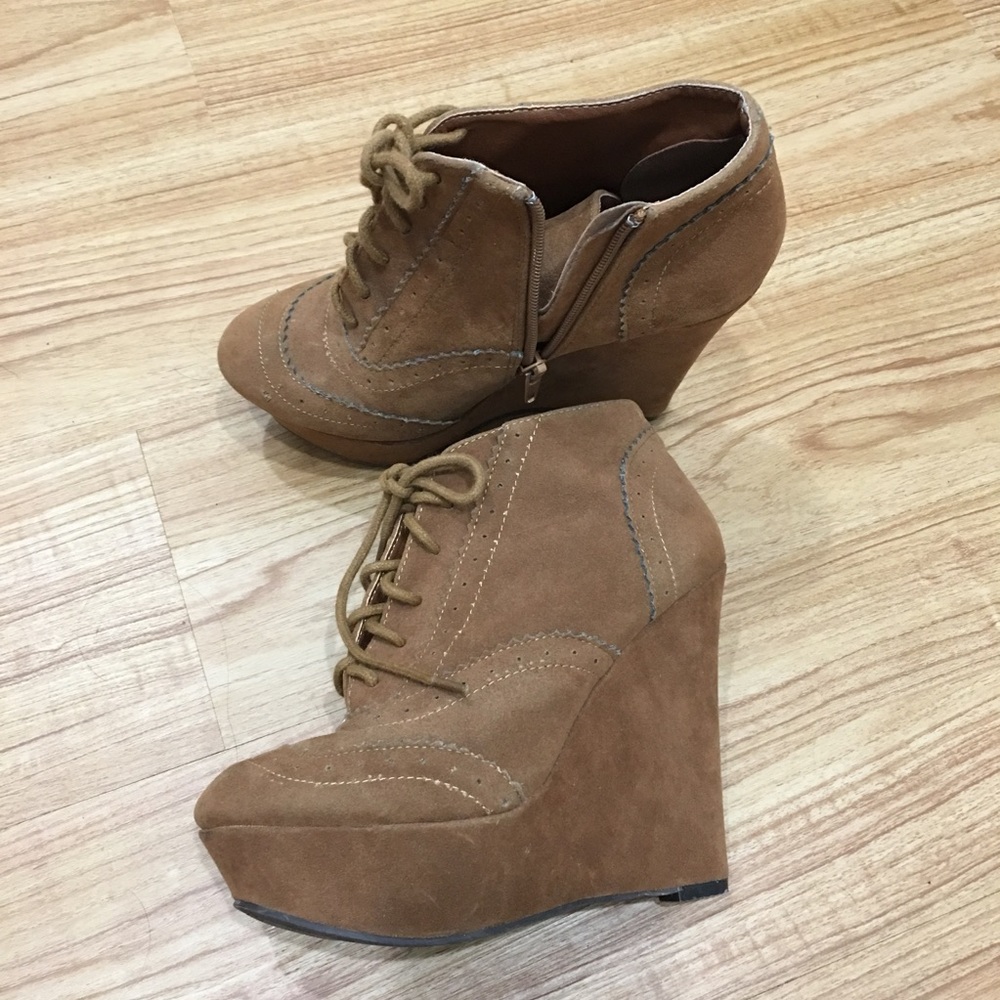 Size 6 Women's High Heeled Booties