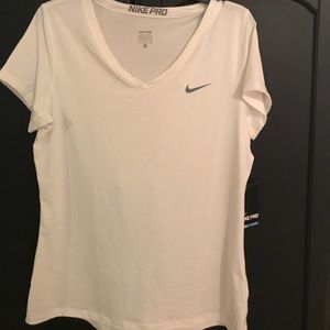 New Women's Dri Fit Nike Tee