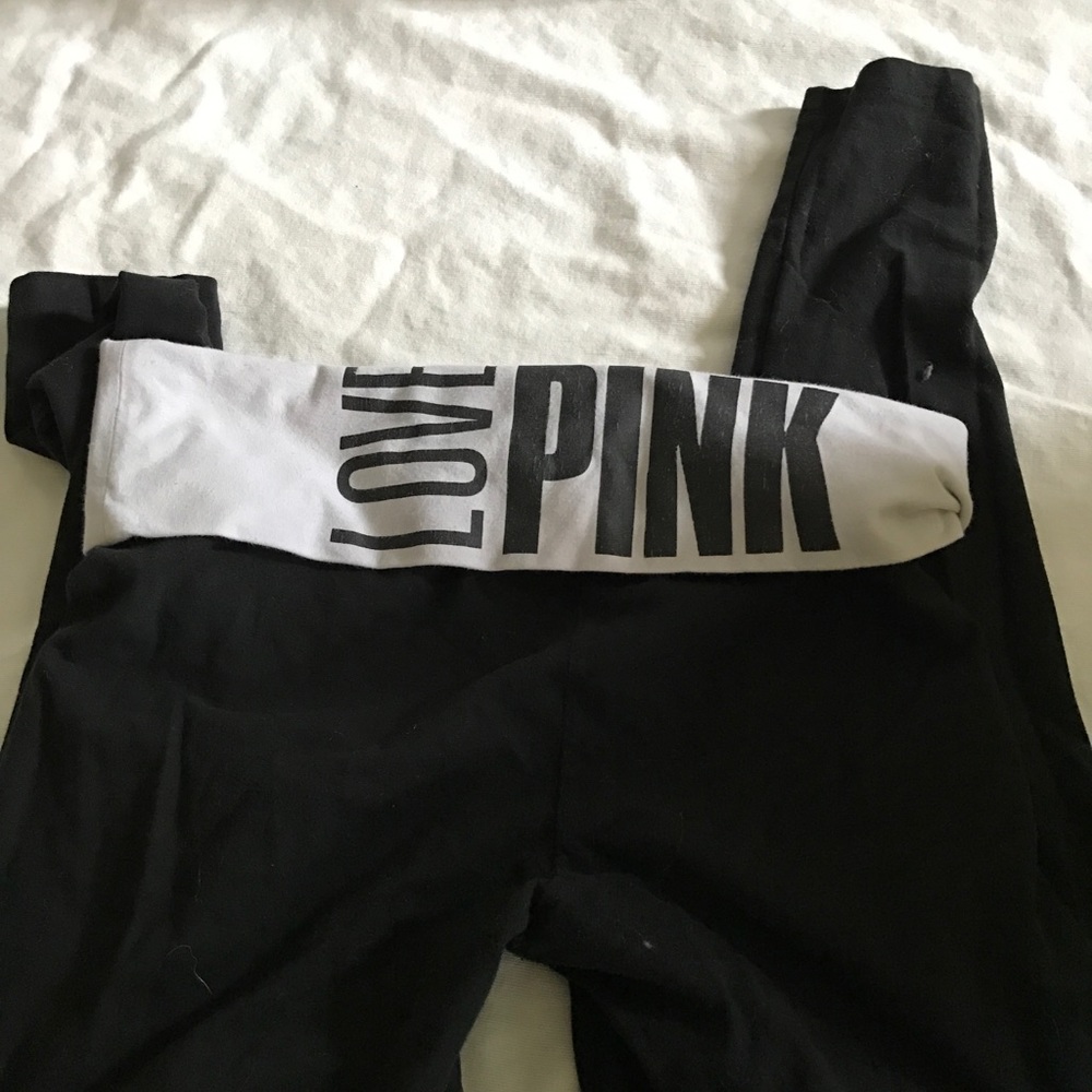 Pink yoga leggings