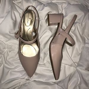 Rose patent leather shoes