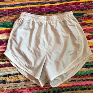 XS Woman's Nike Tempo Shorts