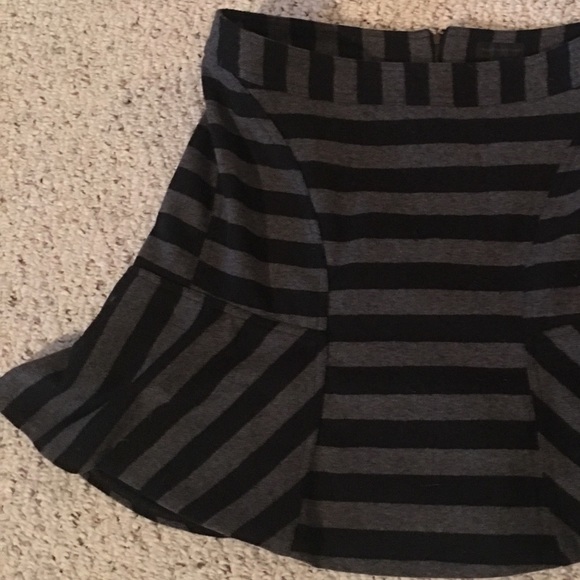 •NEW•Chic Striped Circle Skirt •NWT•14 - Picture 2 of 16