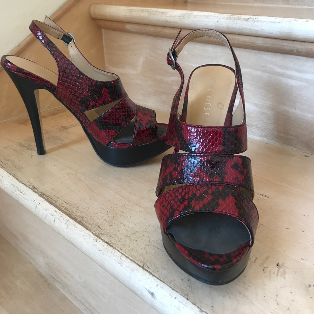 NINE WEST beautiful snake print red high heels 👠