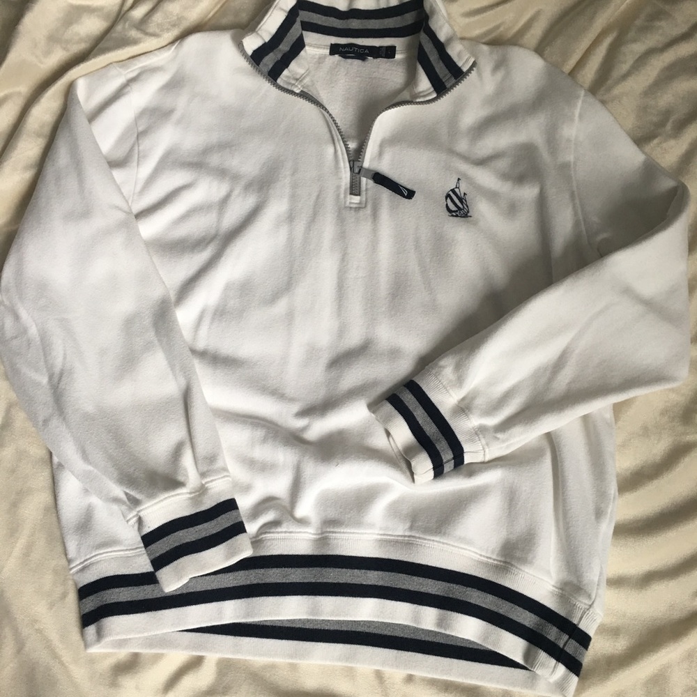 White Nautica Sweater 🔥🔥 Size large