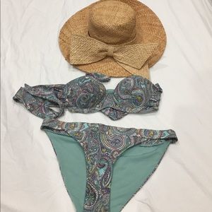 Pin up ready bikini