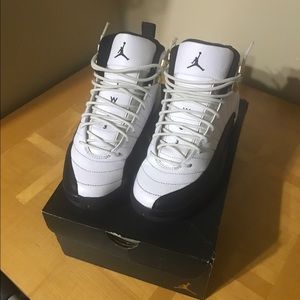 Air Jordan 12 Taxis Size 5.5youth