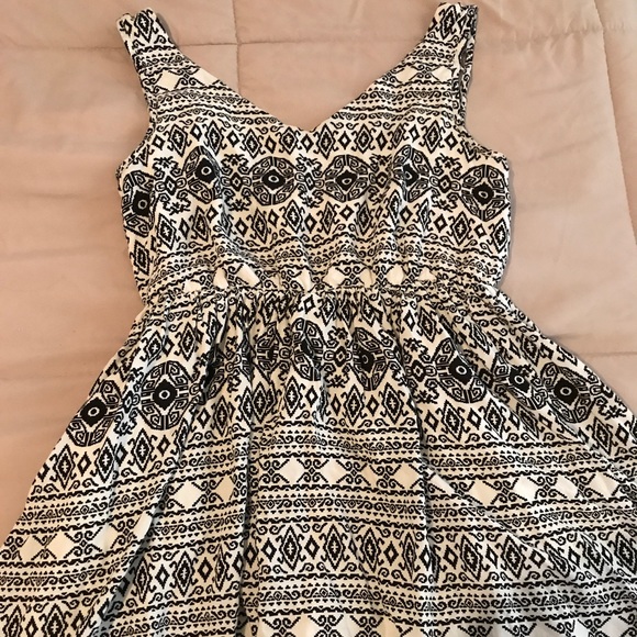 Oxford Circus baby doll cut top - Picture 2 of 4