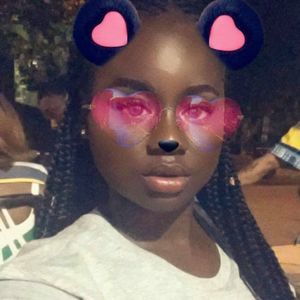 Meet your Posher, Domonique