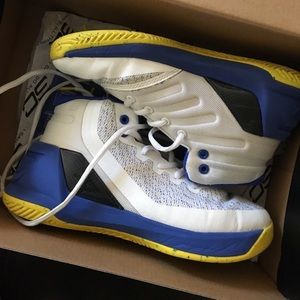 Curry 3. Preschool size 1.5