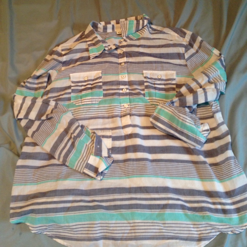 Cato top! Fits like Lg.