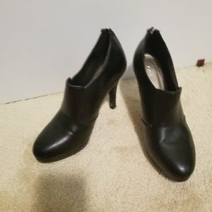 Apt 9 black booties