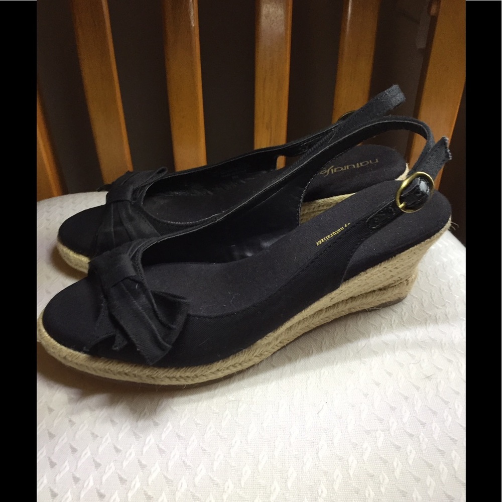 Black sandals size 6.5