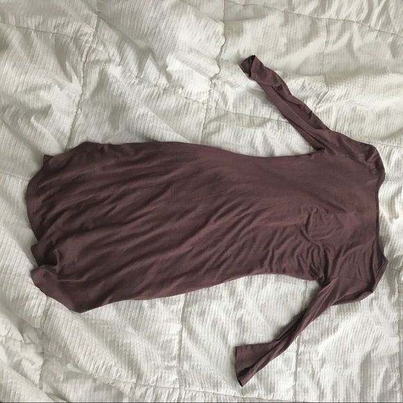 V Neck Crossover Dress - Picture 3 of 3