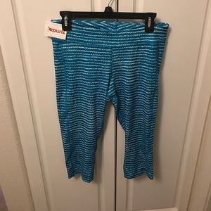 Under Armour blue crop leggings