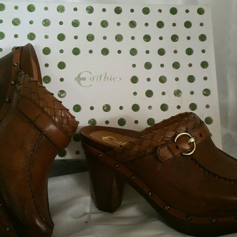 Brand New Earthies Clogs