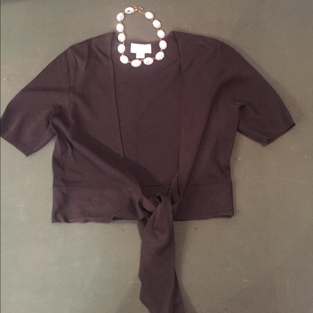 Short sleeve sweater