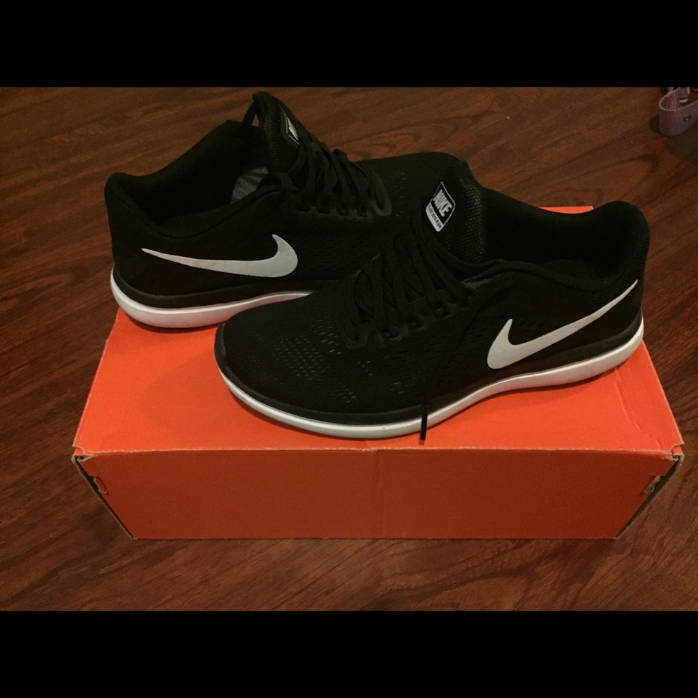 Nikes flex RN