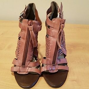 Jessica Simpson Kalypso