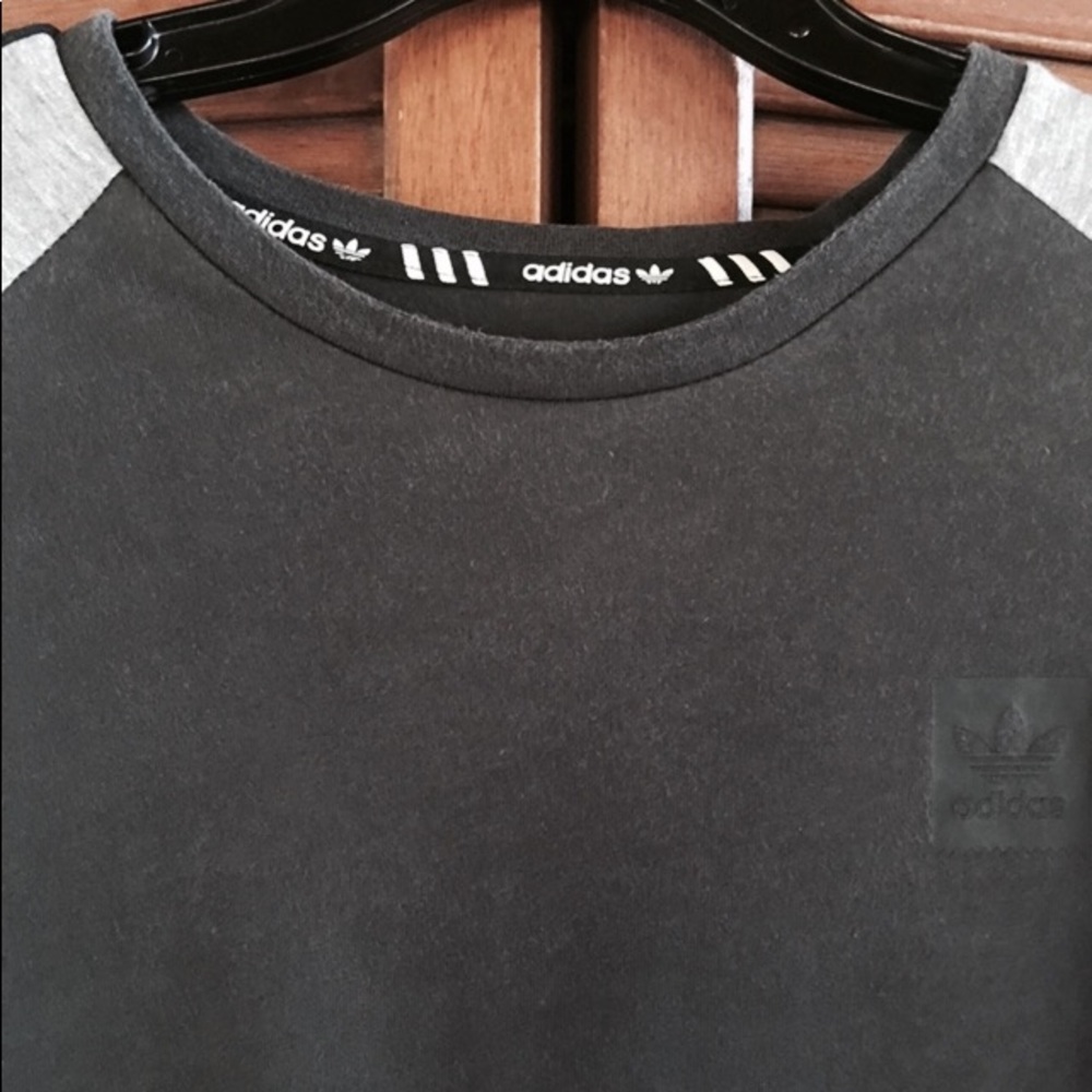 🎉SALE🎉Adidas Originals Climalite Shirt - Picture 2 of 4