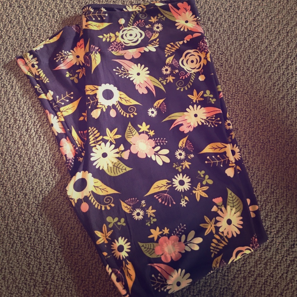 LuLaRoe TC Leggings!!