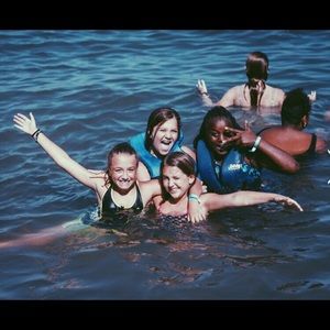 Meet your Posher, Joy