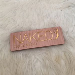 ✨URBAN DECAY NAKED 3✨
