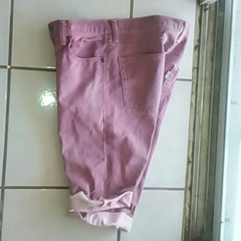 Levis off-reddish colored cutoff shorts