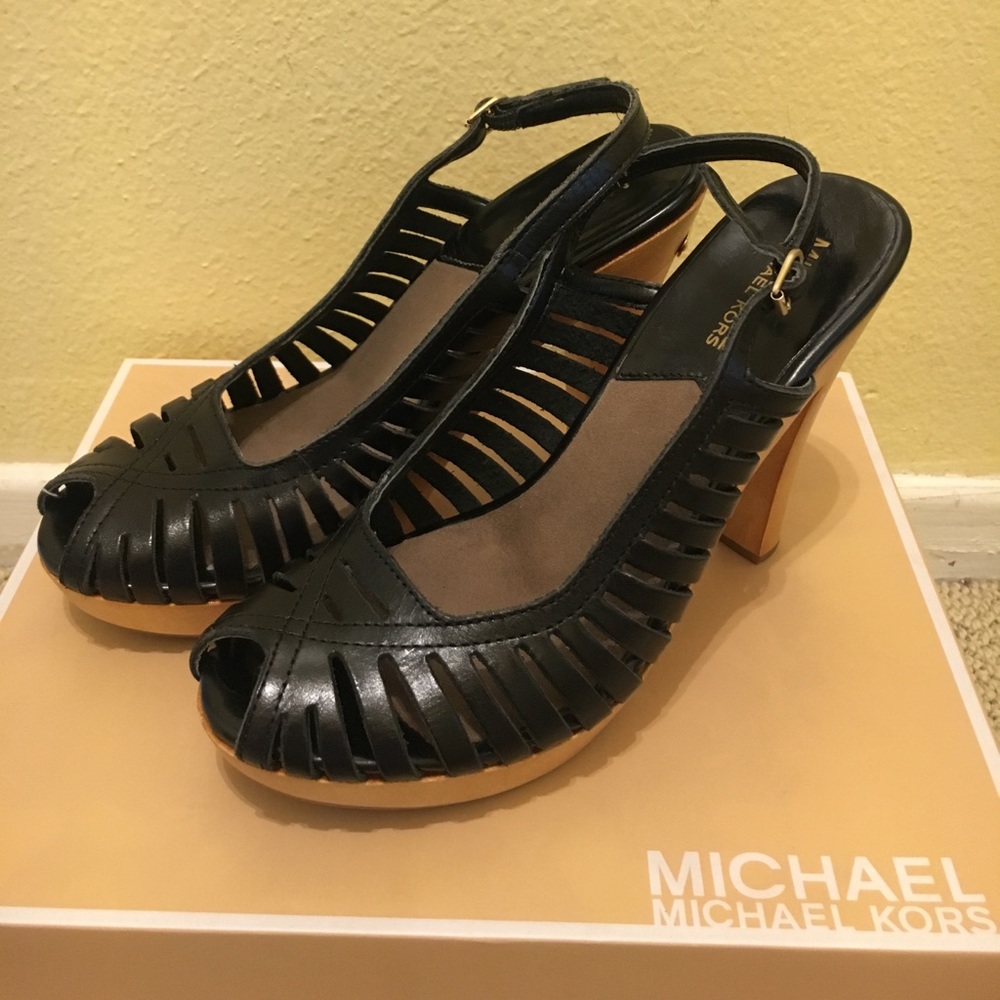Michael Kors South Side Sling