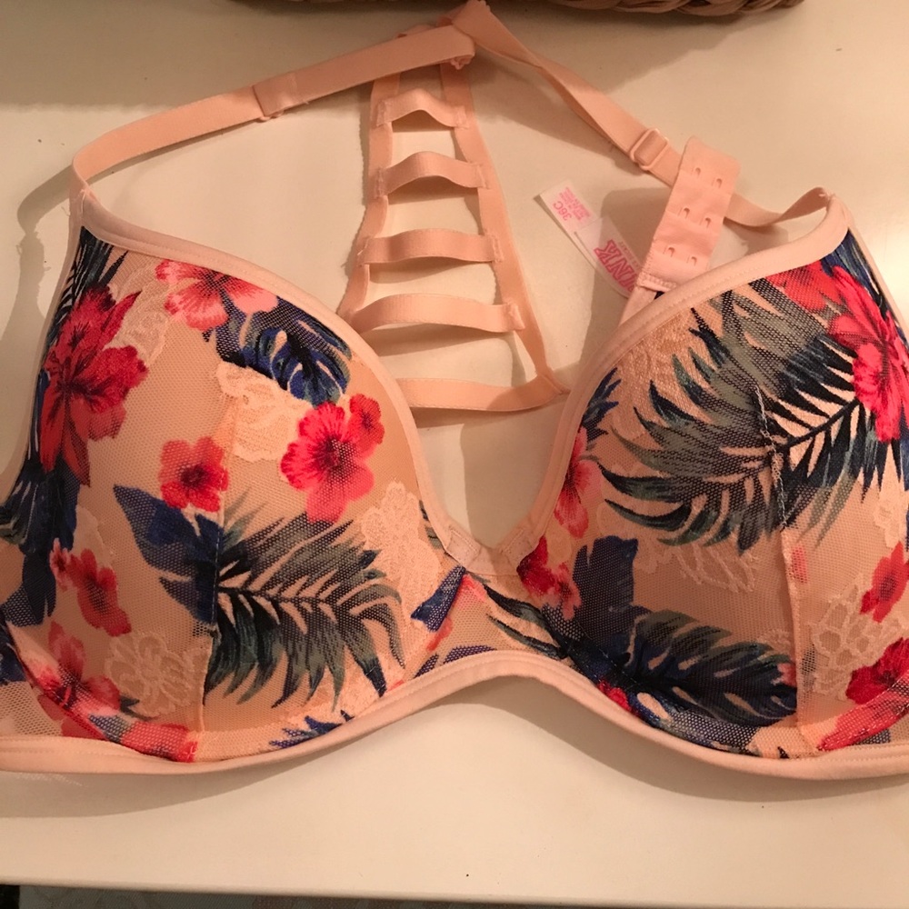 New Victoria secret bra w adjustable straps