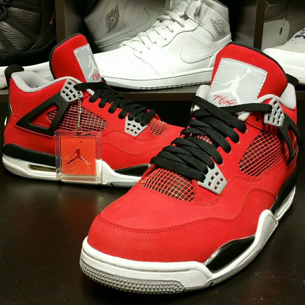 Retro Jordan 4