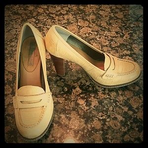 Banana Republic Heels Size 8