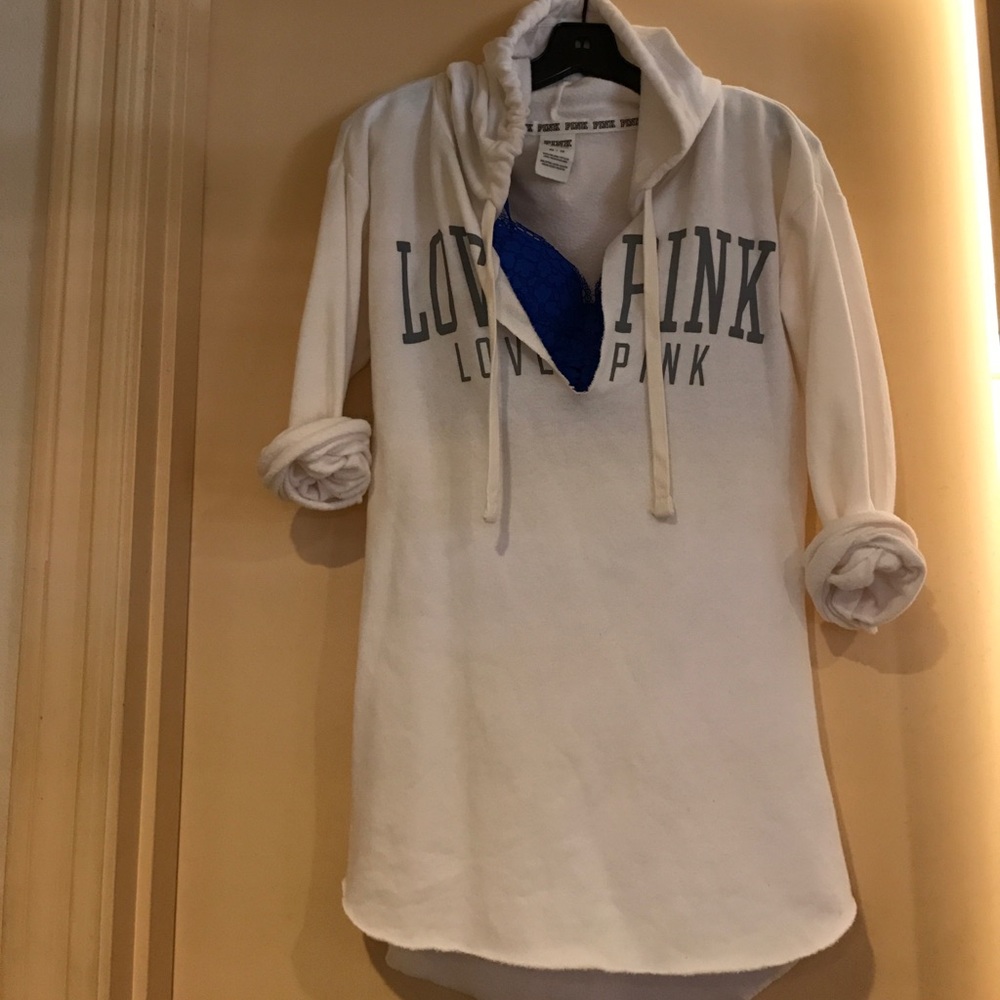 Pink Hooded V - Pull Over