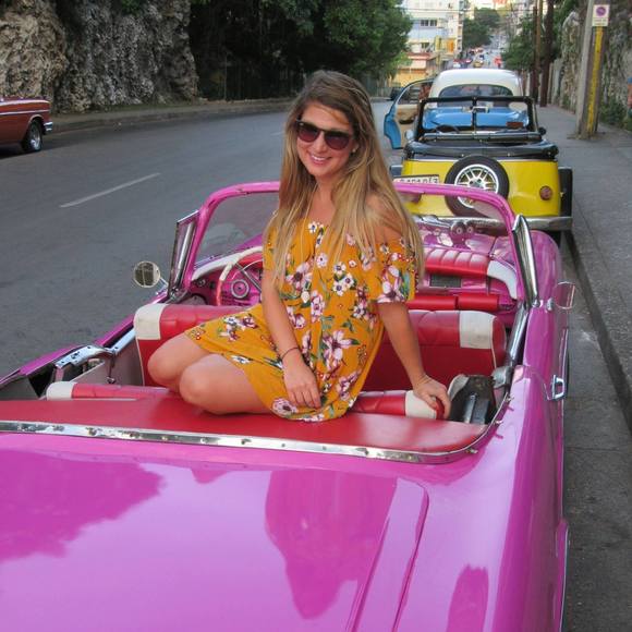 Meet your Posher, Nichole - Picture 1 of 1