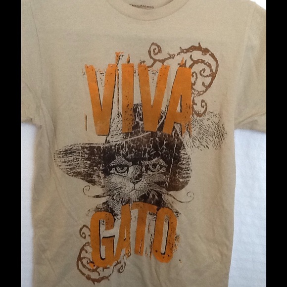 T-Shirts - Picture 2 of 3