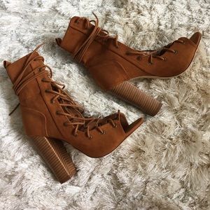 Lace up Cognac Booties