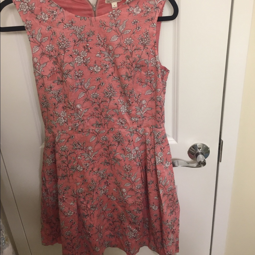 Gap Pink and white floral dress