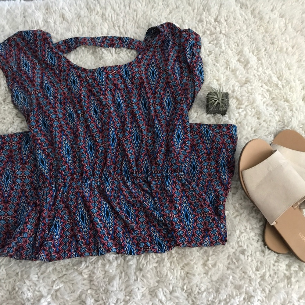 cute summer dress with cut out in back ✨