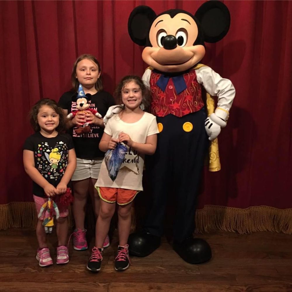 Meet your Posher, Emilio