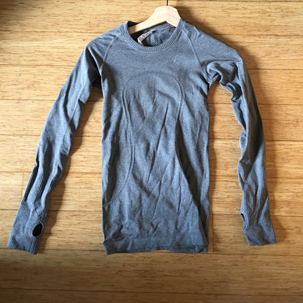 Lululemon swiftly Long Sleeve! GREAT like-new!!