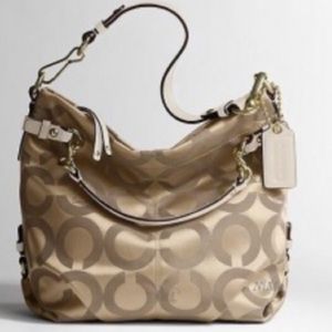 ✨Tan Coach purse✨