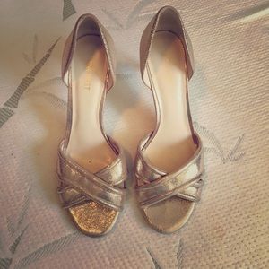 Gold Nine West peep toe