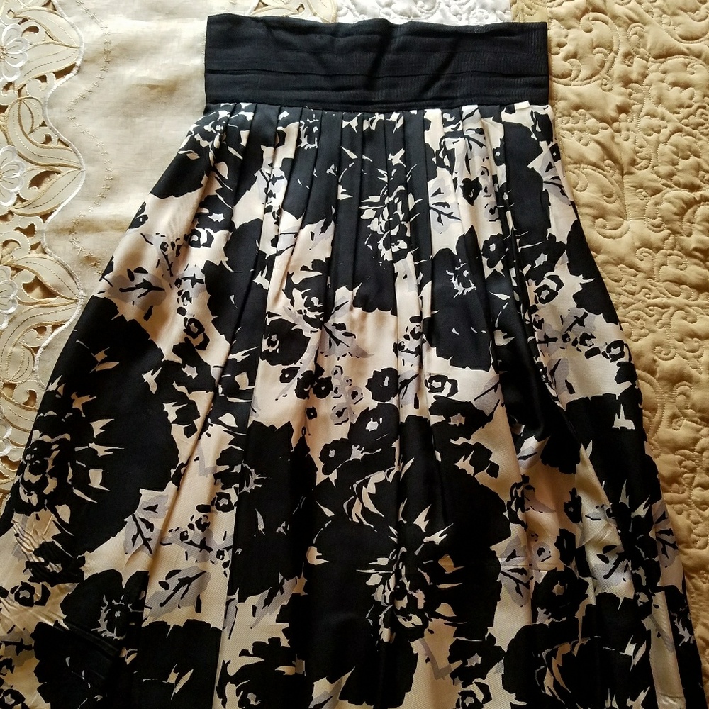 Cocktail Skirt with Cummerbund Waist