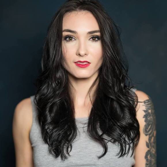 Meet your Posher, Tia - Picture 1 of 1