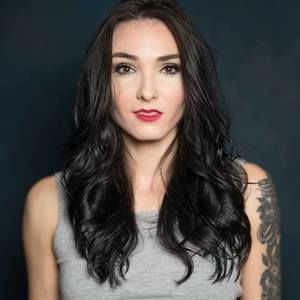 Meet your Posher, Tia