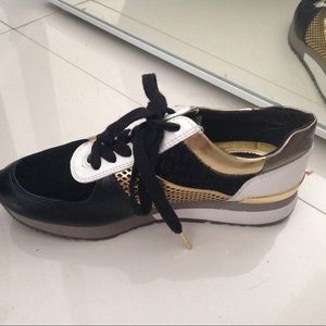 Michael Kors sneakers brand new size 6.5